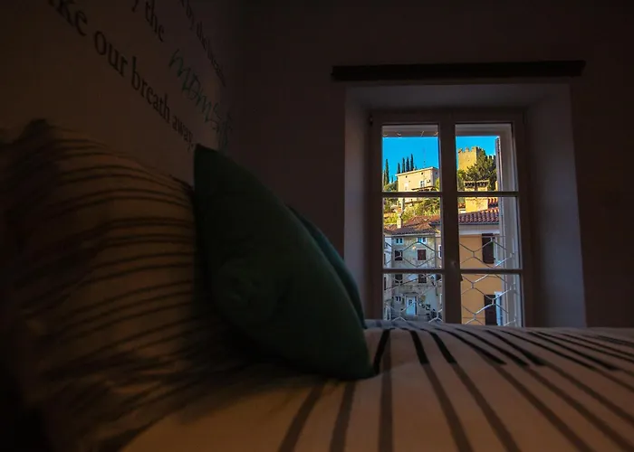 Azzurro Apartment